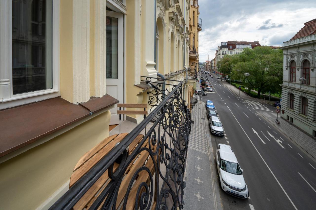 Apart Hotel Zborovska Praha Bagian luar foto