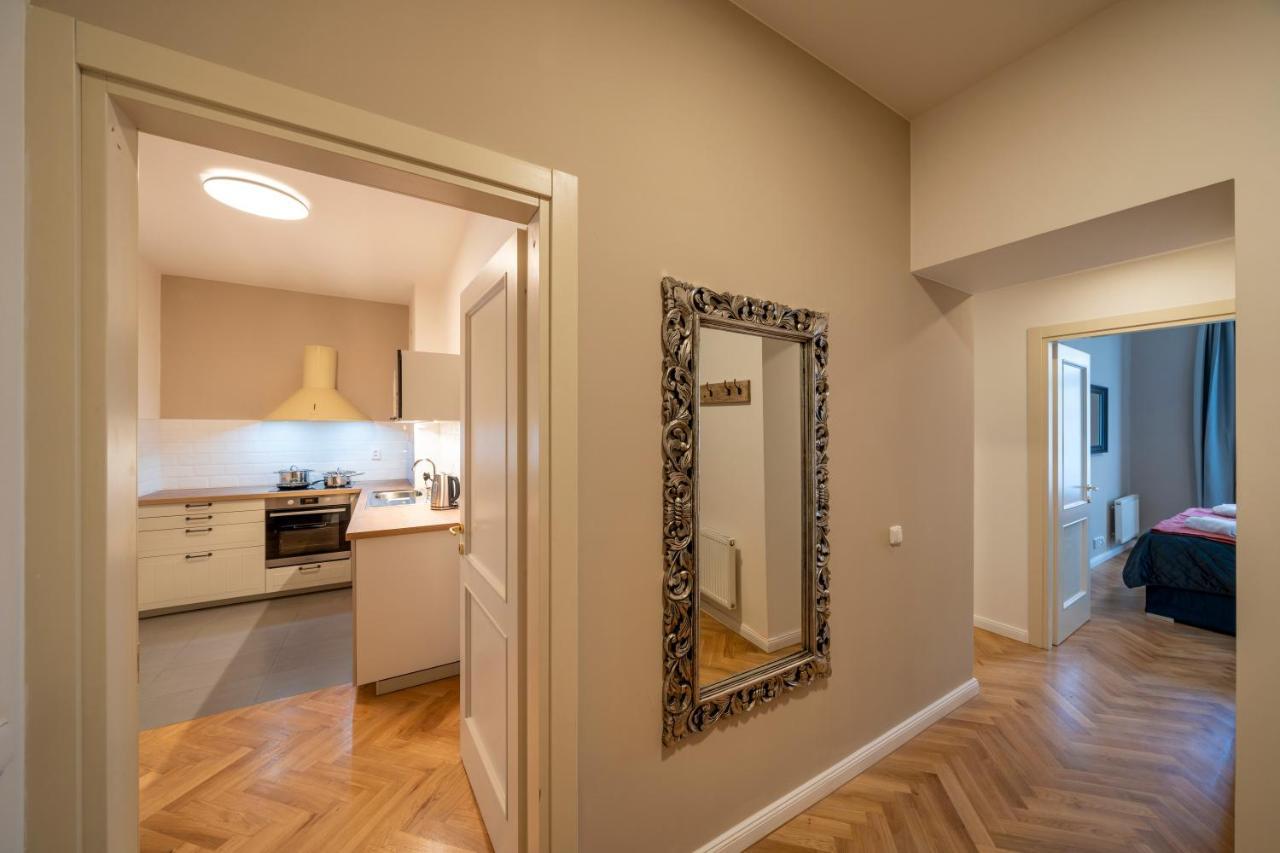 Apart Hotel Zborovska Praha Bagian luar foto