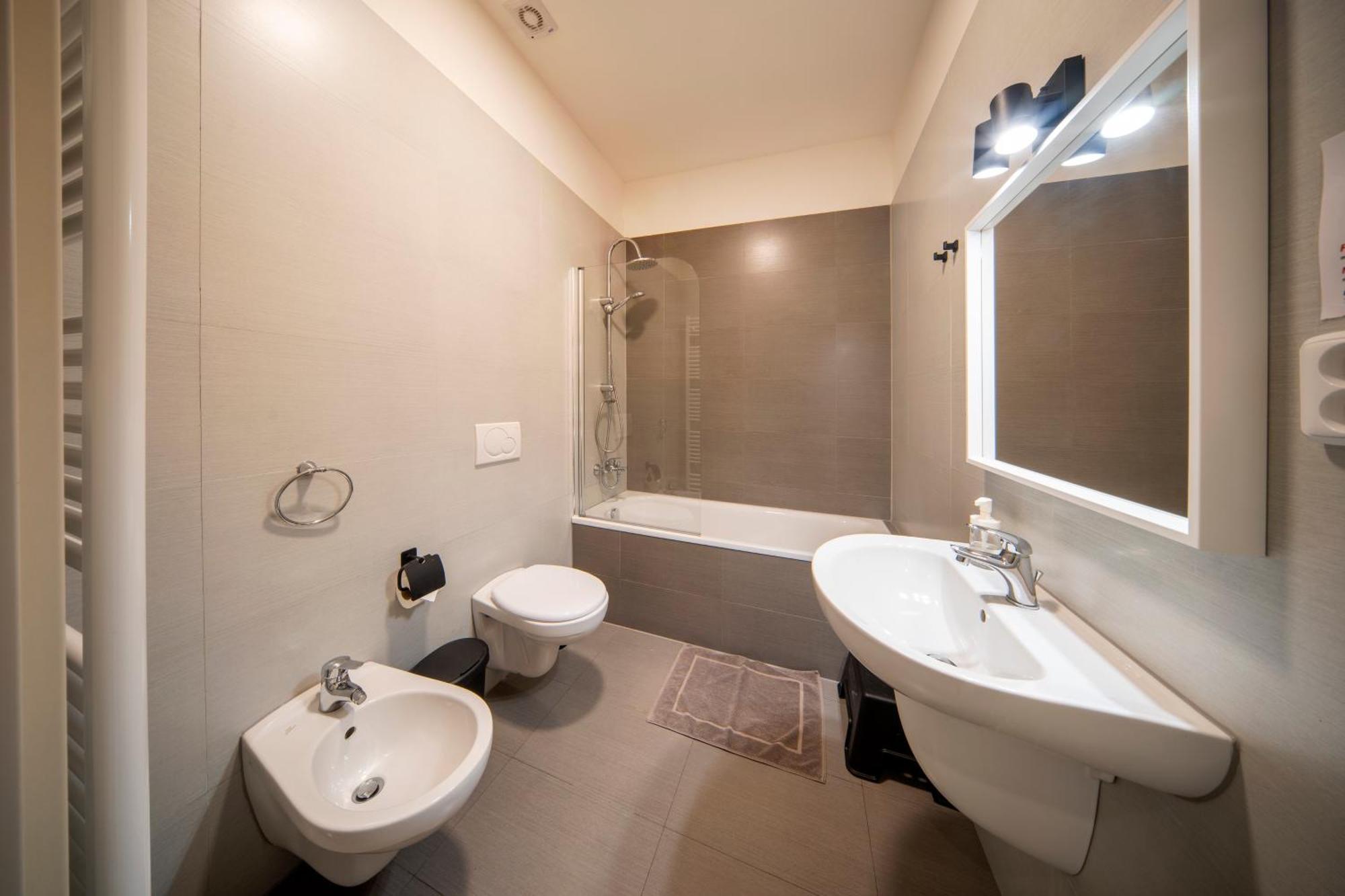 Apart Hotel Zborovska Praha Bagian luar foto