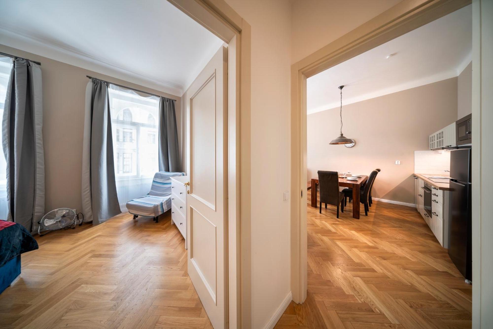 Apart Hotel Zborovska Praha Bagian luar foto