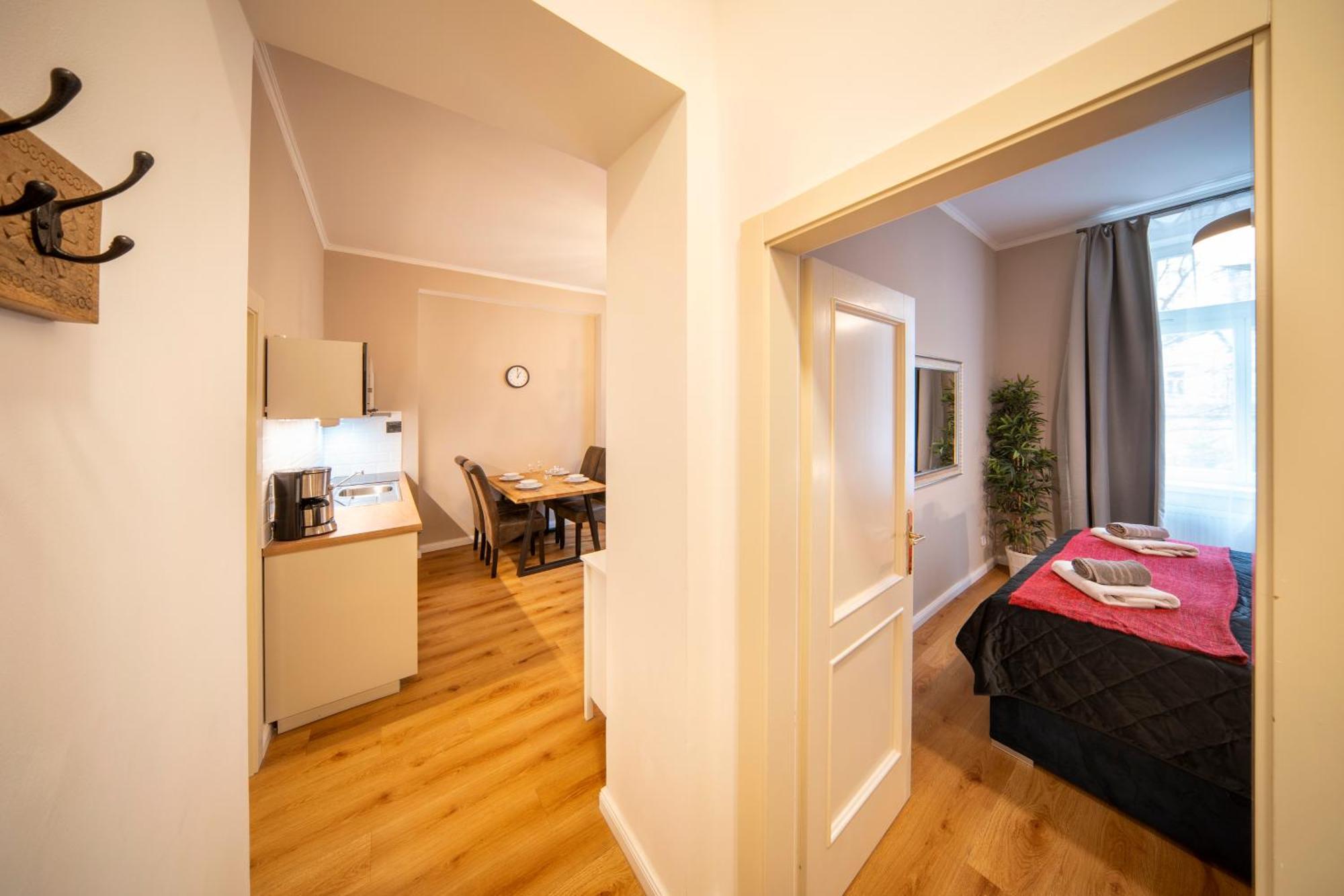 Apart Hotel Zborovska Praha Bagian luar foto