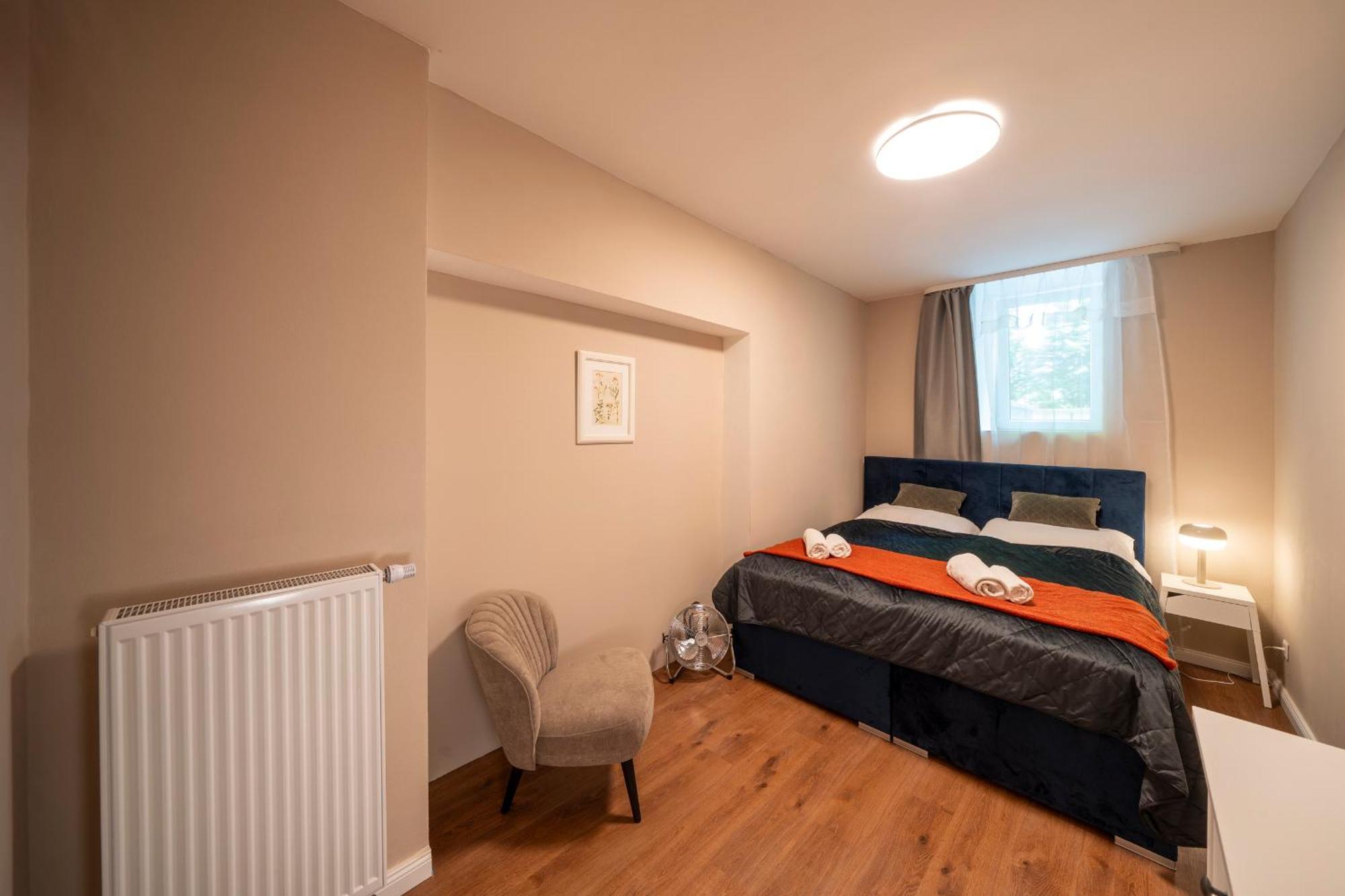 Apart Hotel Zborovska Praha Bagian luar foto
